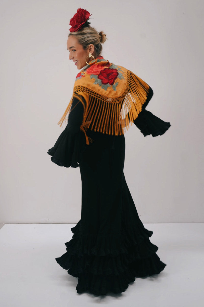 Modelo Mariana Negro